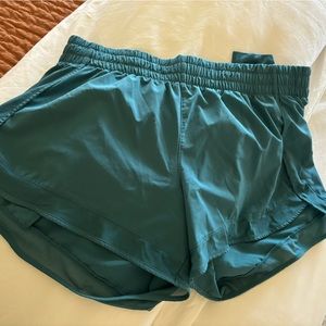 Athleta Mesh Racer Run Short 4”
